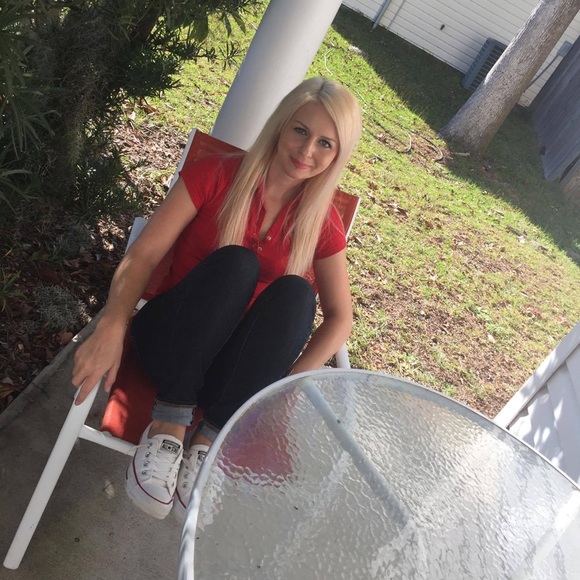 Meet your Posher, Lindsey - Picture 3 of 3